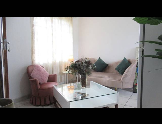 1 BEDROOM APARTMENT FOR SALE IN SHARONLEA